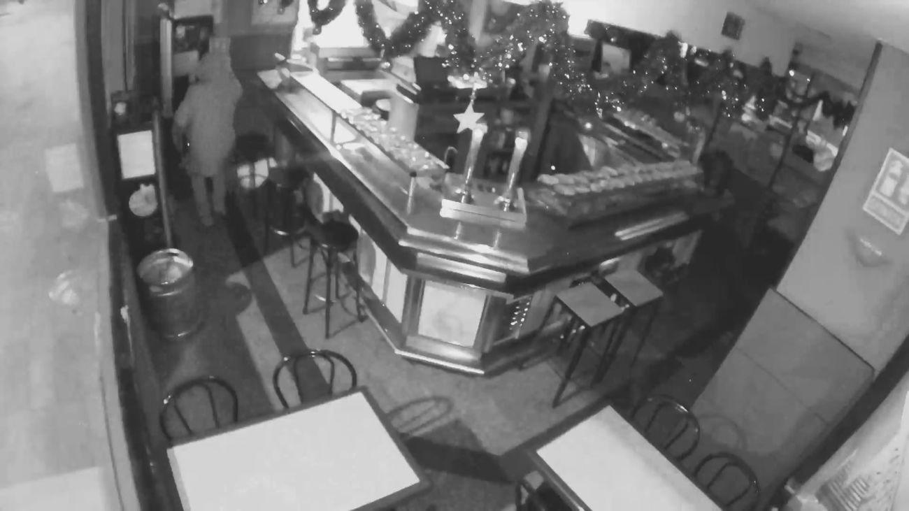 Los comerciantes y hosteleros de Alcorcón hartos de los robos por el método del alcantarillazo