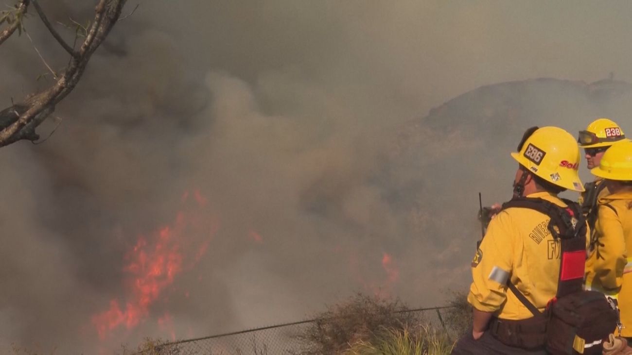 Aumenta a 24 la cifra de muertos por los incendios en Los Ángeles