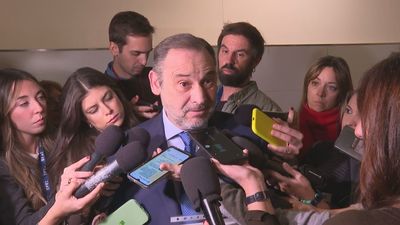 Ábalos dice sufrir una "cacería política" y presenta alegaciones contra su suplicatorio