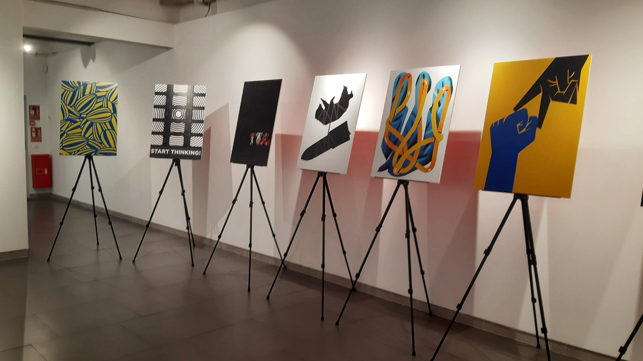 Una exposición sobre el papel de la mujer en la Guerra de Ucrania