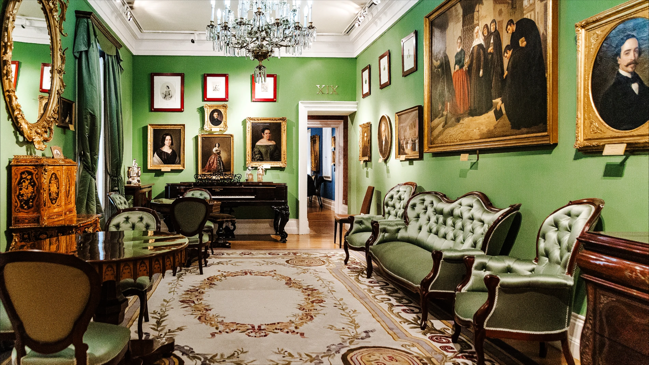 Una visita guiada por los 'platós' de películas que se grabaron en el Museo del Romanticismo