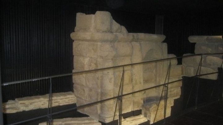 Estación de Ópera / Redacción