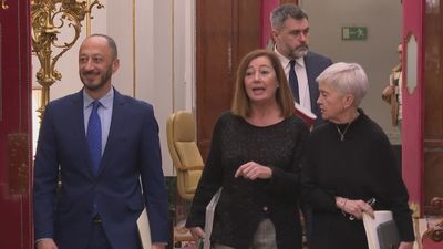La Mesa del Congreso vuelve a posponer su decisión sobre la cuestión de confianza de Junts