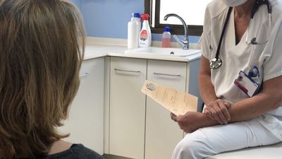 Madrid rechaza la propuesta de Sanidad sobre la exclusividad de los médicos