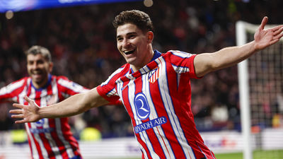 2-1. El Atlético de Madrid gana al Leverkusen con doblete de Julián Álvarez