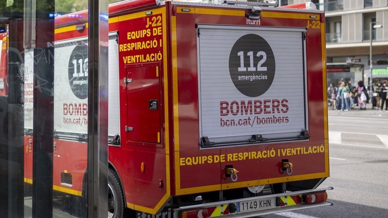 Un muerto y 4 heridos en una explosión en un tanque inflamable en el Puerto de Barcelona