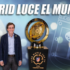 Almeida admira el trofeo del Mundial de Clubes con la esperanza de que llegue a Madrid