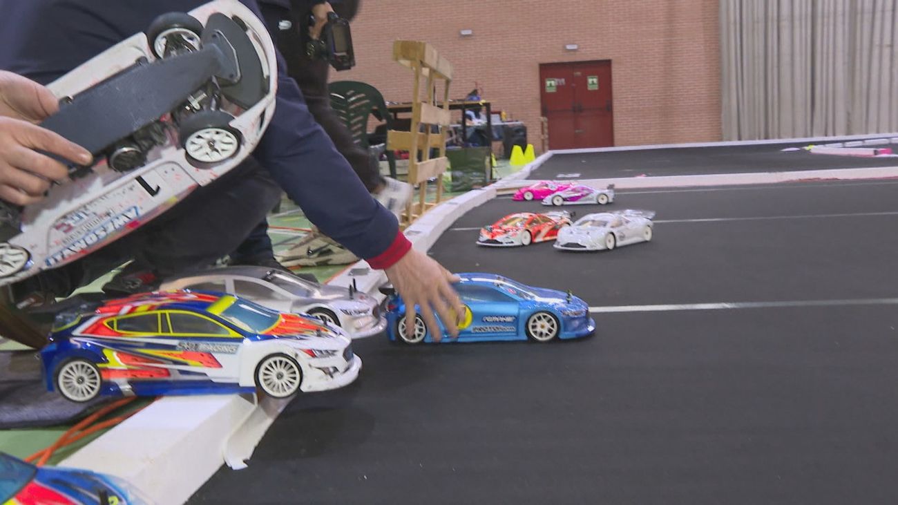 La Fórmula 1 a pequeña escala 'revoluciona' Perales de Tajuña