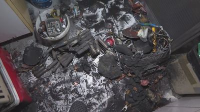 Heridos de gravedad dos hombres en el incendio de una vivienda en Carabanchel