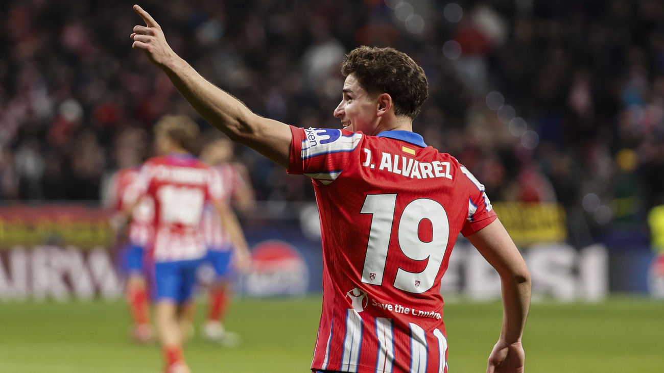 Simeone pierde a Julián Álvarez y Johnny Cardoso para la visita a Anfield