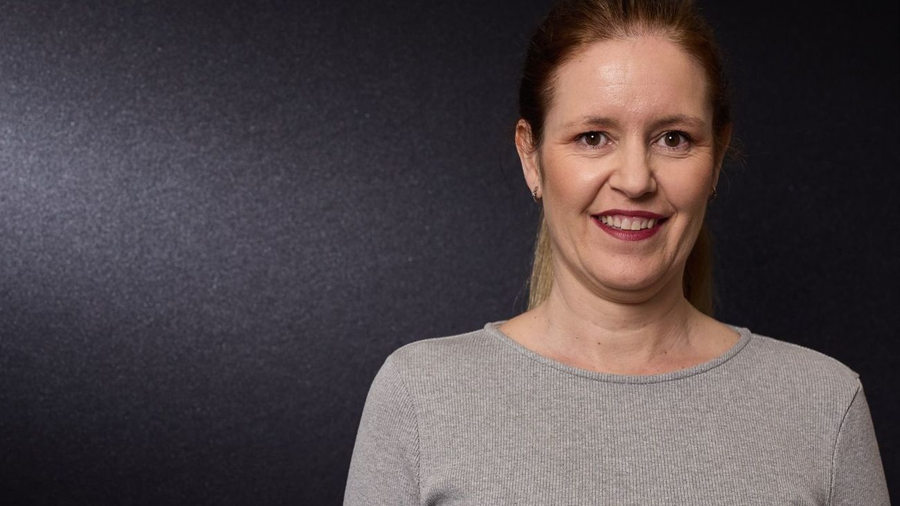 Ana Dávila, Consejera de Familia, Juventud y Asuntos Sociales