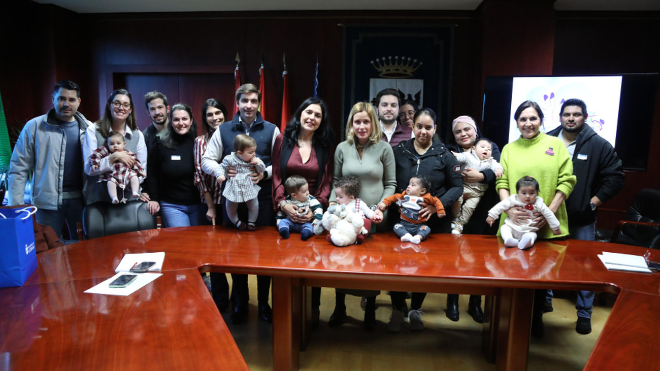 Entrega de 'cheques bebé' en Alcobendas