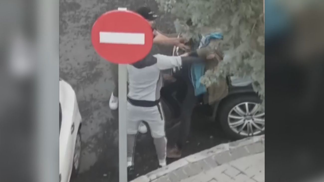 Asaltan a un taxista en plena calle en el distrito de Hortaleza