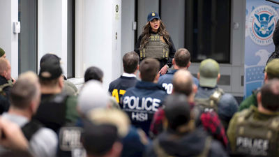 La administración Trump evalúa usar la base de Guantánamo para retener a migrantes indocumentados