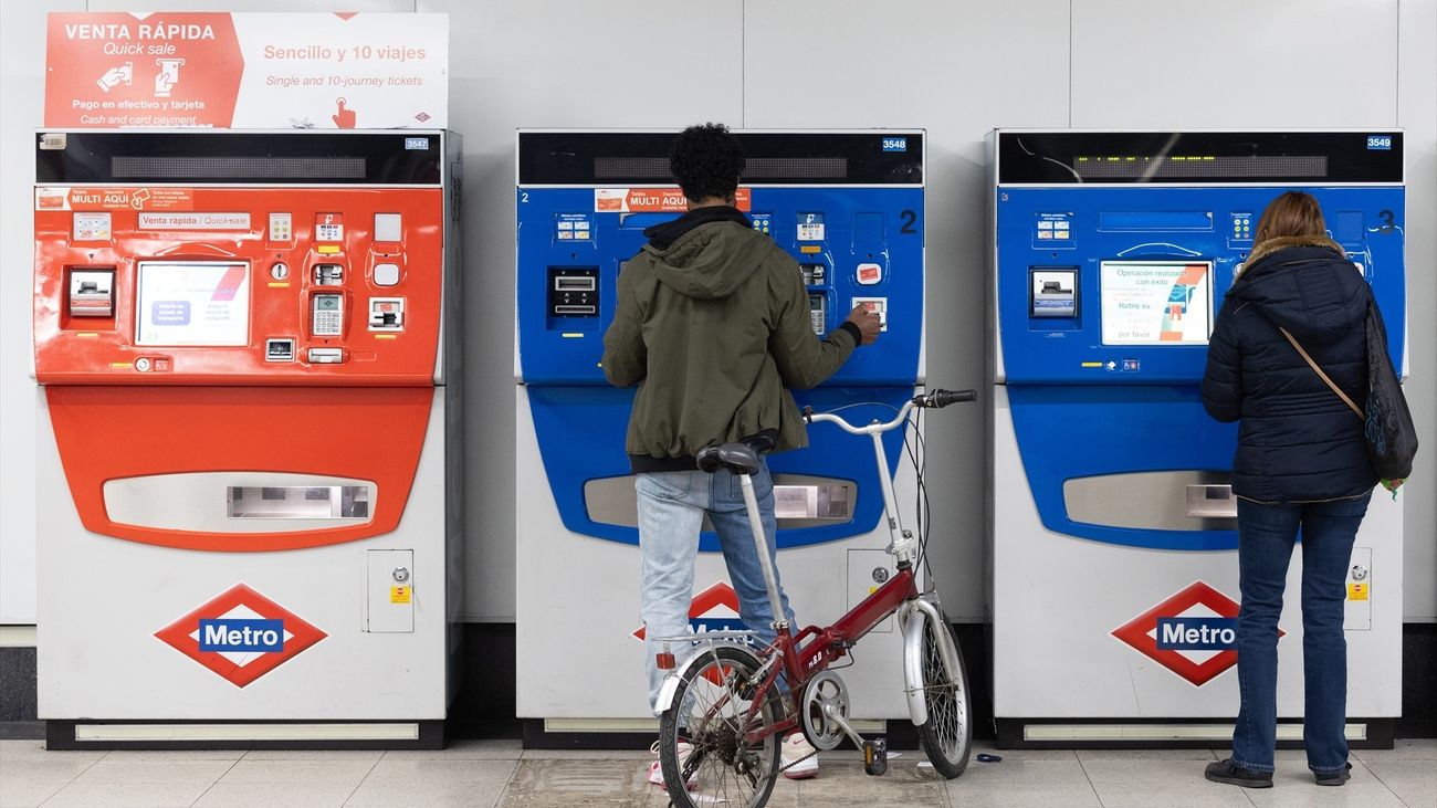 Madrid exigirá al Gobierno "hasta el último euro" por asumir los descuentos del transporte