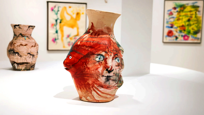 Miquel Barceló presenta 'Flores, peces, toros' en la Galería Elvira González