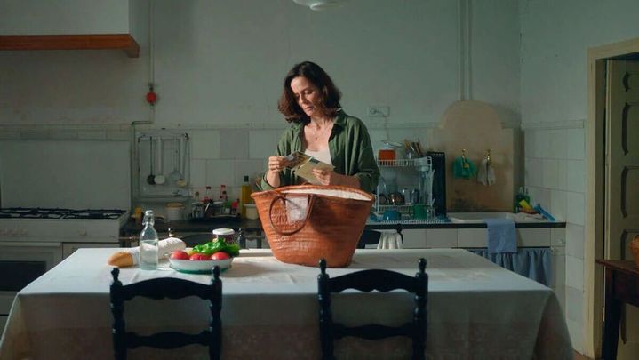 Tierra Baja / BENECE