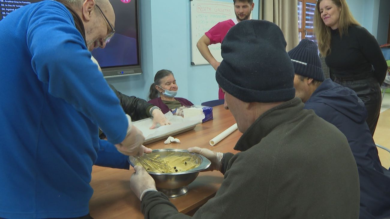 Dávila visita la residencia para personas mayores de El Berrueco