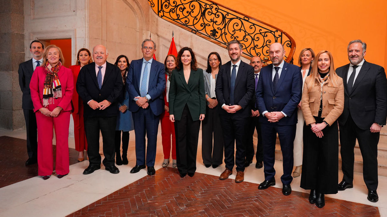 Ayuso recibe a trece presidentes de Parlamentos autonómicos