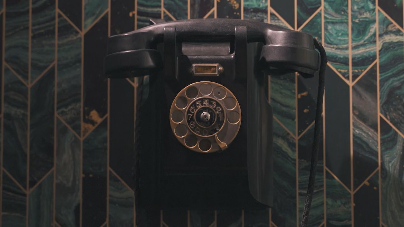 El teléfono de la Gran Vía con el que Ava Gardner hablaba con Frank Sinatra