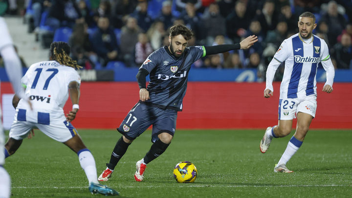 Unai López ante el Leganés / EFE