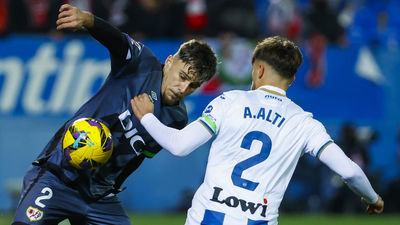 Iñigo Pérez, "prudente" y Borja Jiménez con "sabor agridulce" tras el derbi