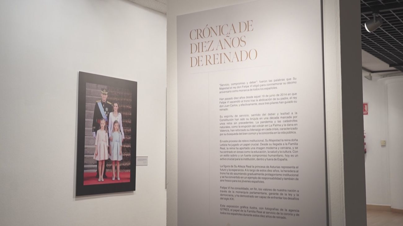 Felipe VI y su 'Crónica de diez años de reinado', hasta el 23 de febrero en el Centro Cultural MIRA de Pozuelo