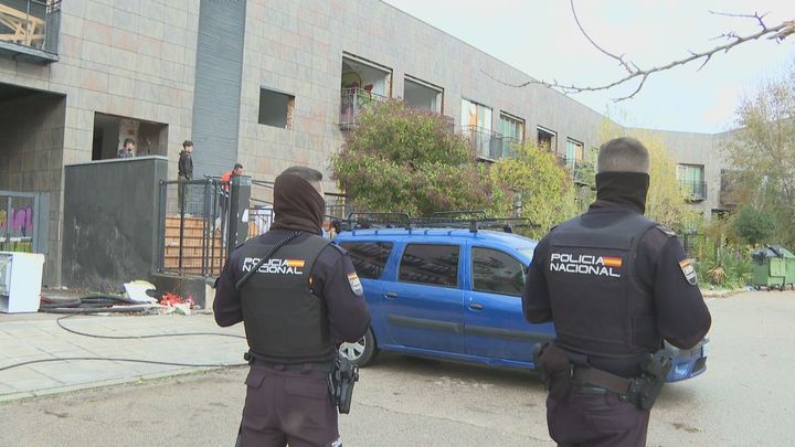 Nueva reyerta a puñaladas en el llamado "Hotel okupa" de San Blas