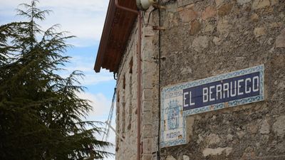 Calles renovadas y algunas con estatuas en El Berrueco