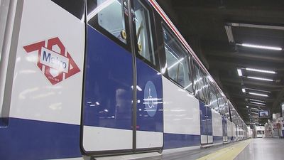 Mañana caótica en el Metro por un arrollamiento que obligó a cortar la circulación de la línea 6