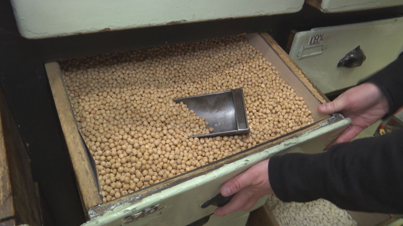 Los ultramarinos de Chamberí que llevan alimentando al barrio por más de 100 años