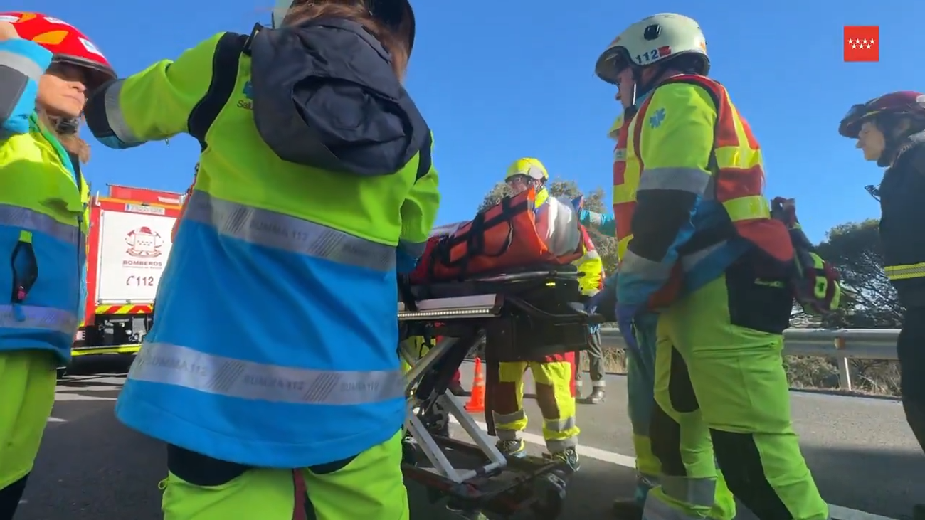 Herido grave un conductor tras salirse de la carretera en Robledo de Chavela