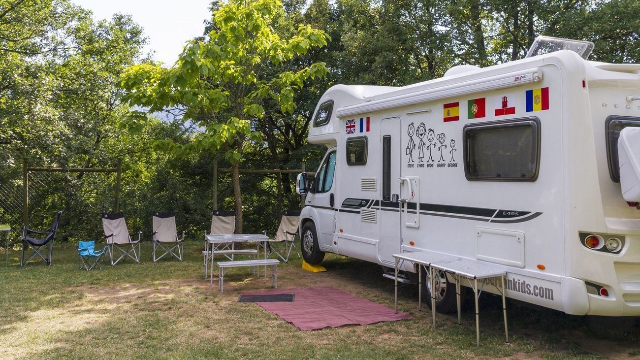 Madrid actualiza la normativa de campamentos turísticos, glamping y autocaravanas