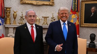 Trump afirma que Estados Unidos "tomará el control" de Gaza tras reasentar a los palestinos