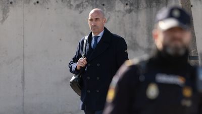 Rubiales renuncia a que sus hijas declaren en el juicio por el beso no consentido a Jenni Hermoso