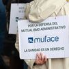 Funcionarios convocan un mes de movilizaciones por el "colapso sanitario" de Muface