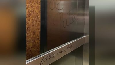 Tres años conviviendo con okupas en Puente de Vallecas: "No nos dejan vivir"