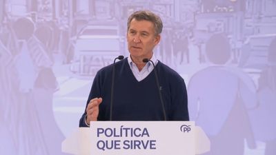 Feijóo  y los alcaldes del PP firman un protocolo de actuación en materia de vivienda para aumentar la oferta