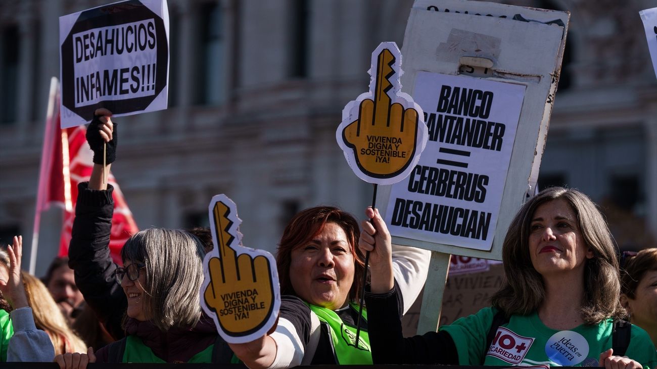 15.000 personas marchan en Madrid para exigir "el derecho por una vivienda digna"
