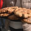 Con unas buenas tortas celebran Santa Águeda en Fuente el Saz