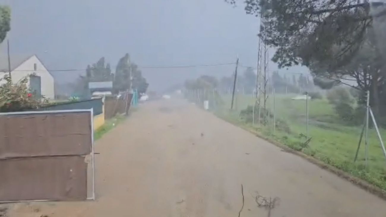 Un tornado entre Ayamonte e Isla (Huelva) provoca daños en tendidos eléctricos y árboles