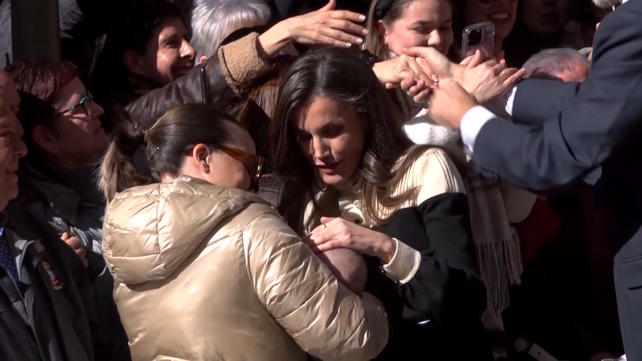 Baño de multitudes de los Reyes en Caravaca de la Cruz