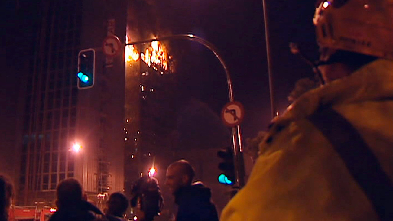 20 años después, el misterio del incendio del Windsor sigue sin resolverse