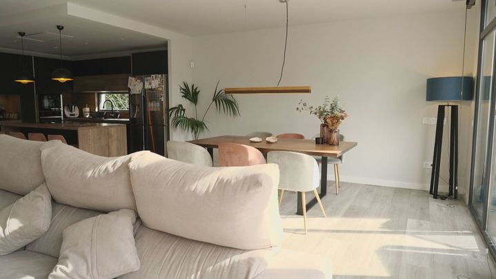 Salón de una casa en la Sierra del Guadarrama / TELEMADRID