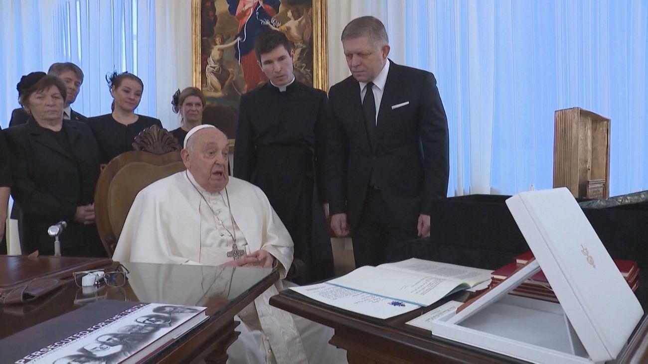 El papa Francisco padece infección en las vías respiratorias y fiebre "leve"