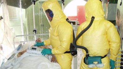 La Comunidad de Madrid entrena a profesionales sanitarios para optimizar el traslado de pacientes con infecciones de alto riesgo biológico