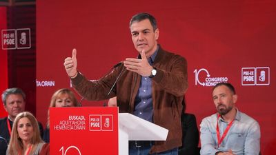 Sánchez pide al PP que rompa con "quienes quieren hacer caer a Europa desde dentro"
