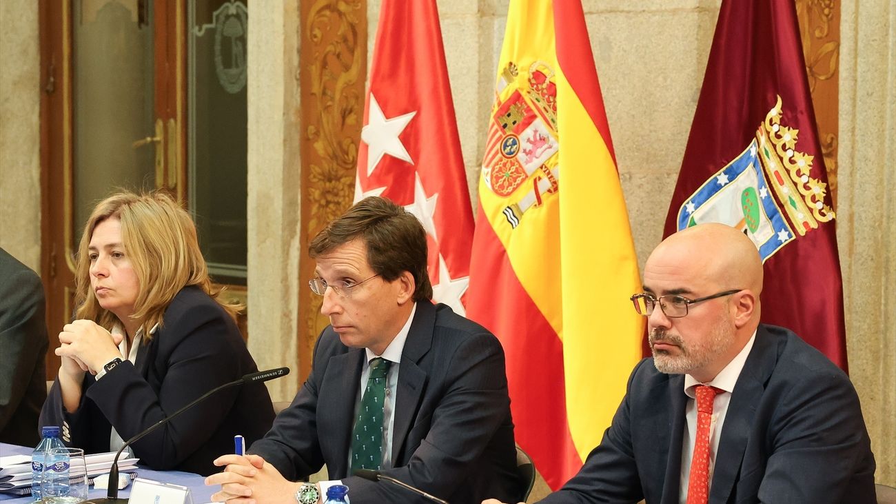 Choque entre Almeida y Francisco Martín en la Junta Local de Seguridad