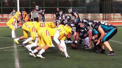 Triunfos para Osos Rivas y Camioneros Coslada en la liga de fútbol americano