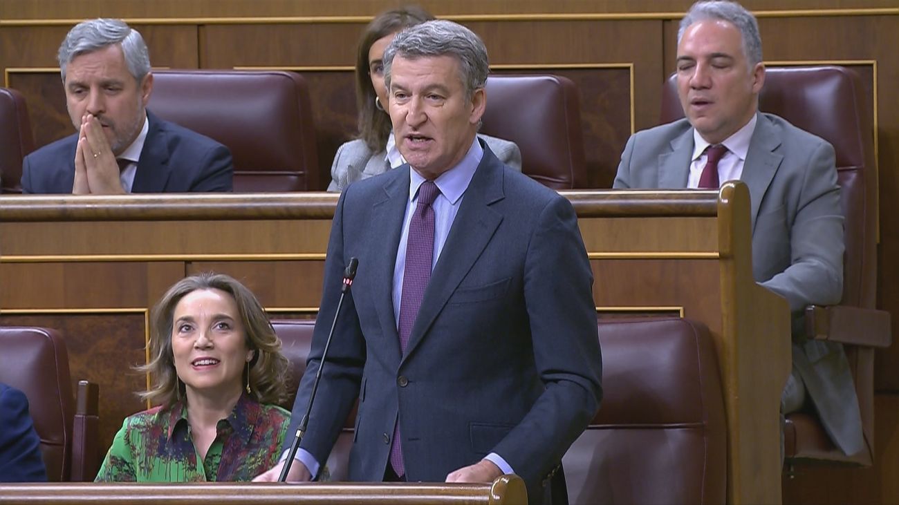 Feijóo acusa a Sánchez de "saquear" a los trabajadores tras subir "97 veces los impuestos"